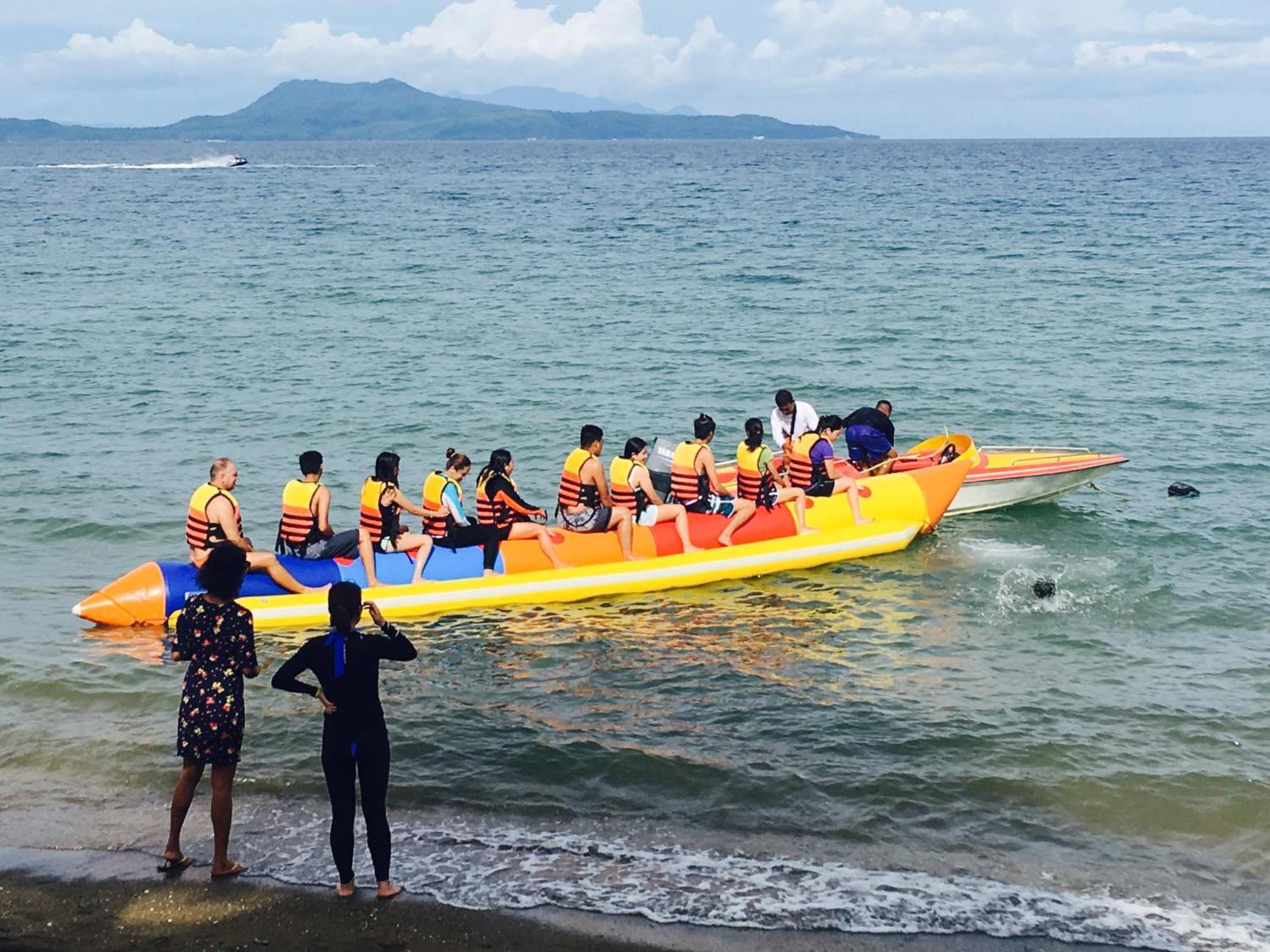 Badladz Staycation Condos Puerto Galera Buitenkant foto